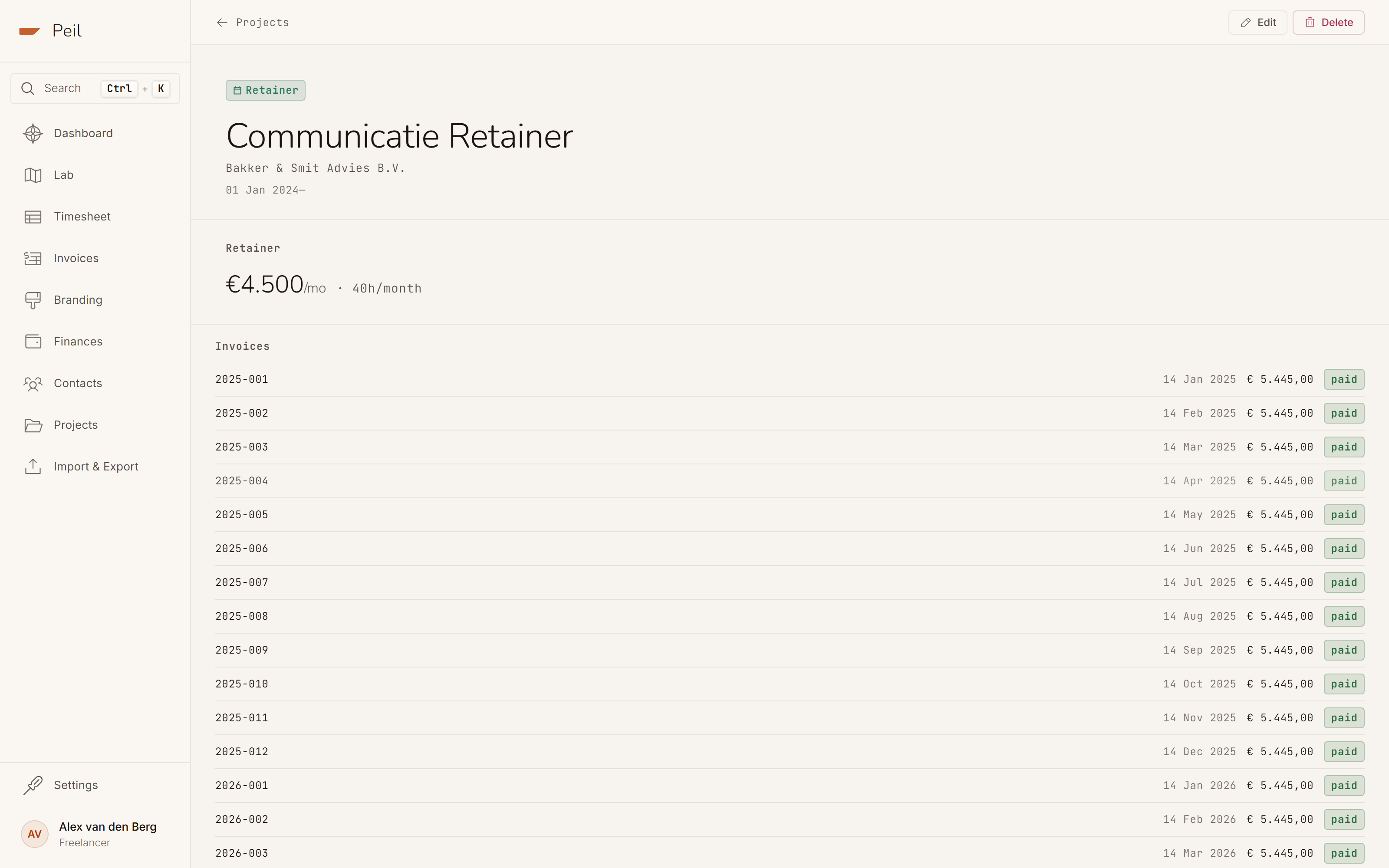 A retainer project: €4,500/month for 40 hours per month, with recent entries below.